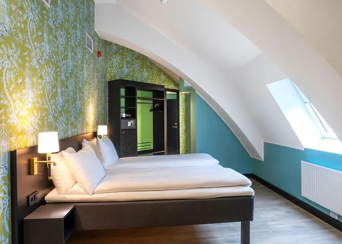 松恩城市酒店 酒店 4*